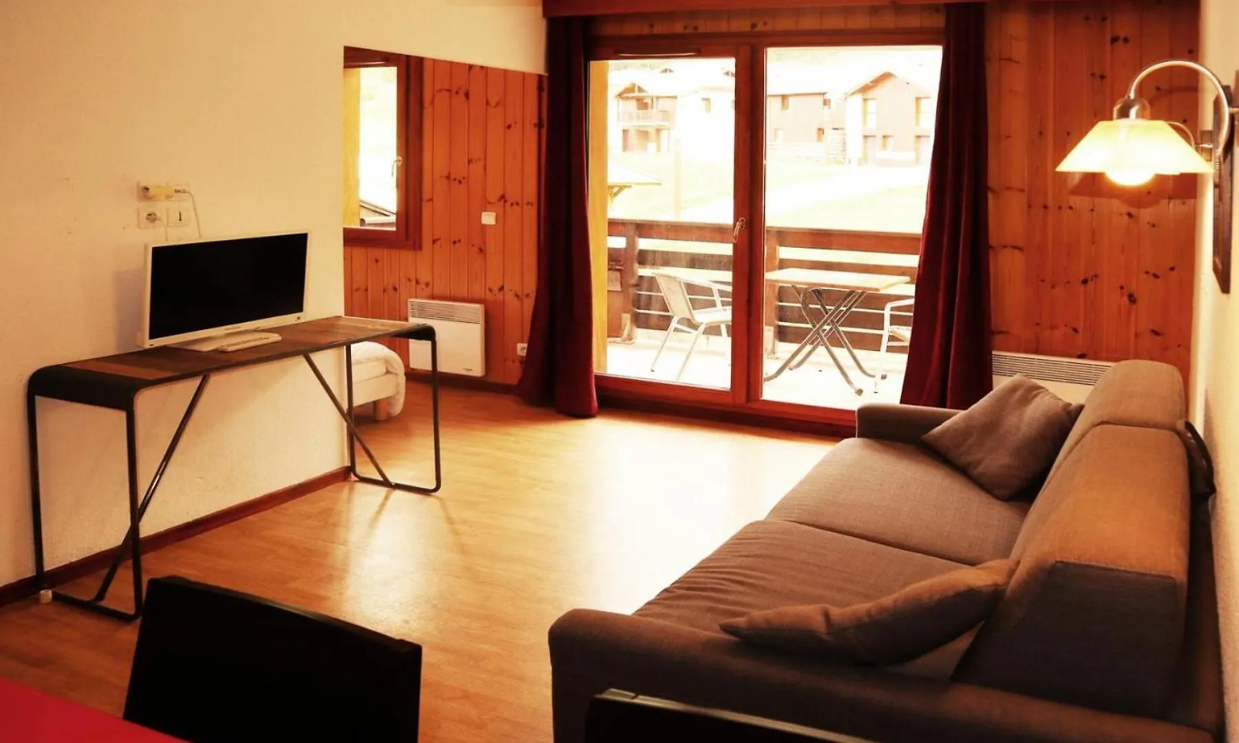 Residence La Combe D Or - Appartement En Residence De Standing Mae-6334 레오레스